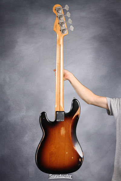 File:Fender Road Worn '50s Precision Bass-detail4-l.jpg
