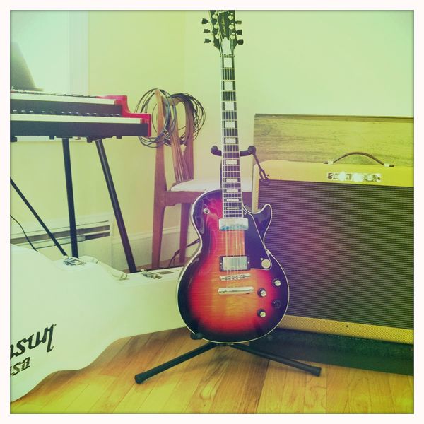 File:Gibson Les Paul Standard 2010 Limited Hipstamatic1.JPG